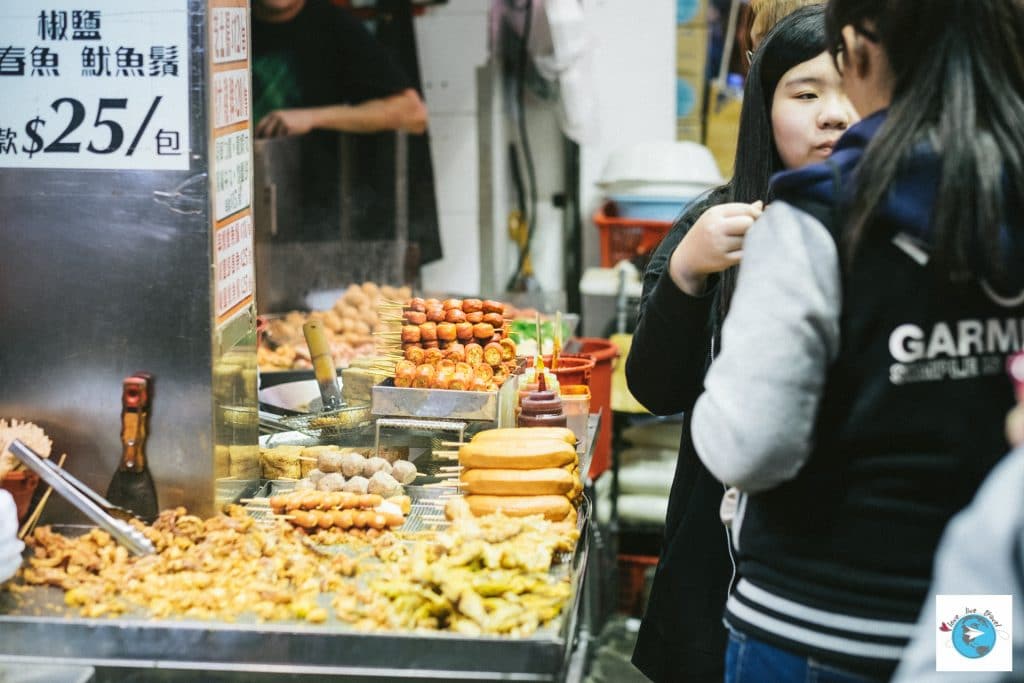 marché de temple street Hong-Kong blog voyage LoveLiveTravel