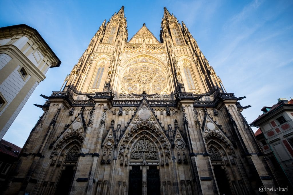 Prague république tchèque cathedrale saint-guy blog voyage lovelivetravel