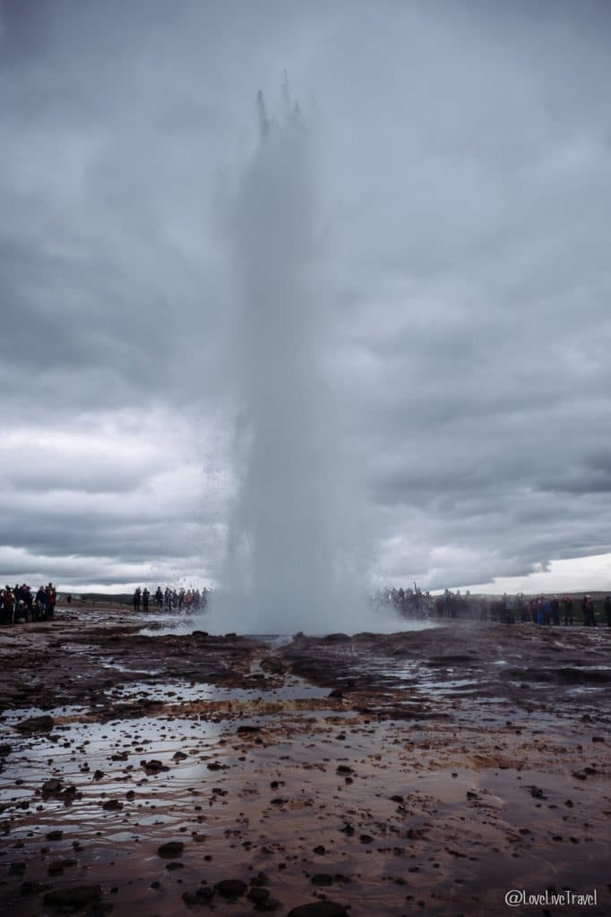 Strokkur geyser Islande blog voyage lovelivetravel